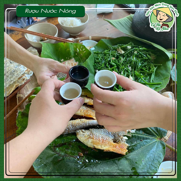 Thưởng thức rượu nước nóng tại suối nước nóng Vĩnh Thạnh